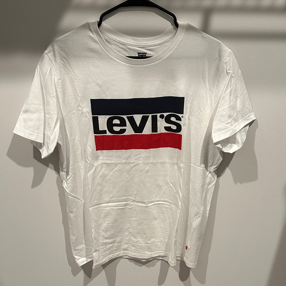 Levi's White Tee with Navy and Red Logo